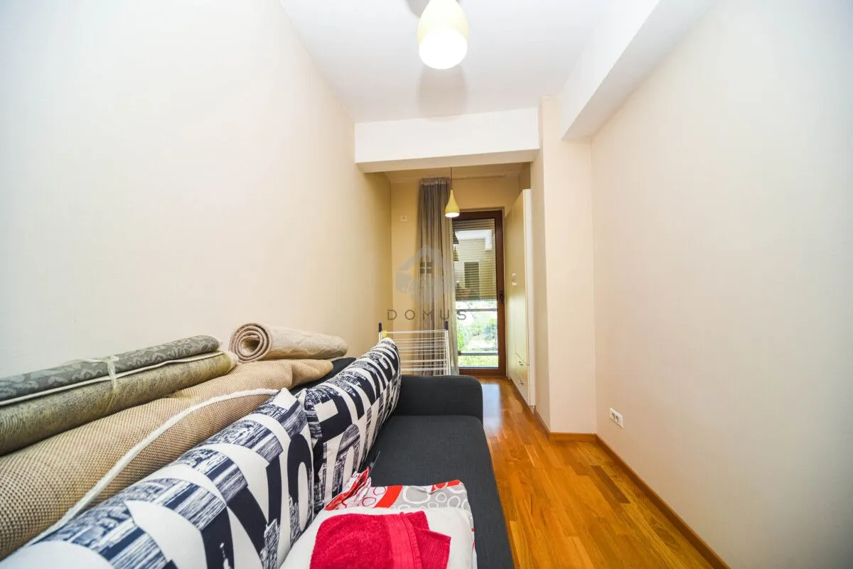 Izdavanje, trosoban stan, 95m², Preko Morače, Podgorica