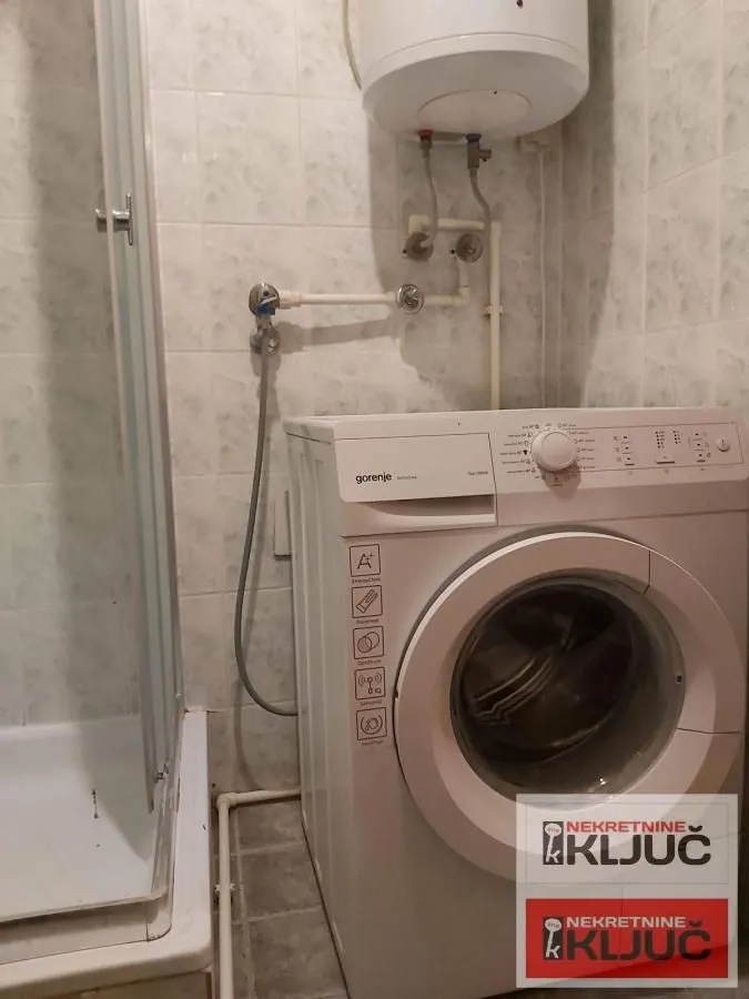 Izdavanje, garsonjera, 24m², Grbavica, Novi Sad Sve Podlokacije