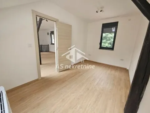 Izdavanje, kuća, 124m², Slavija, Vračar Sve Podlokacije - image 15