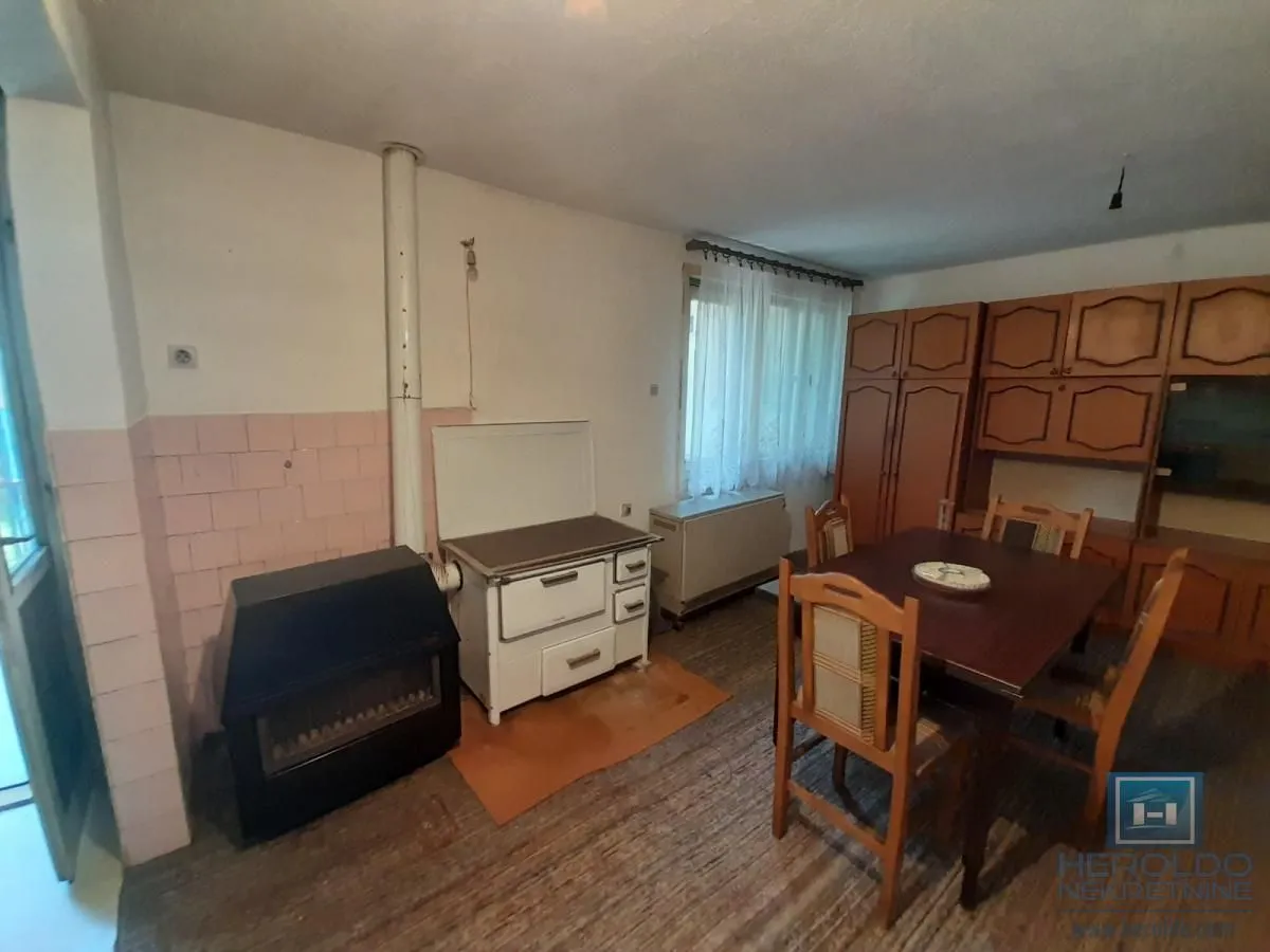Prodaja, kuća, 200m², Glogovac, Jagodina