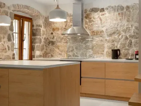 Prodaja, kuća, 110m², Škaljari, Kotor - image 13