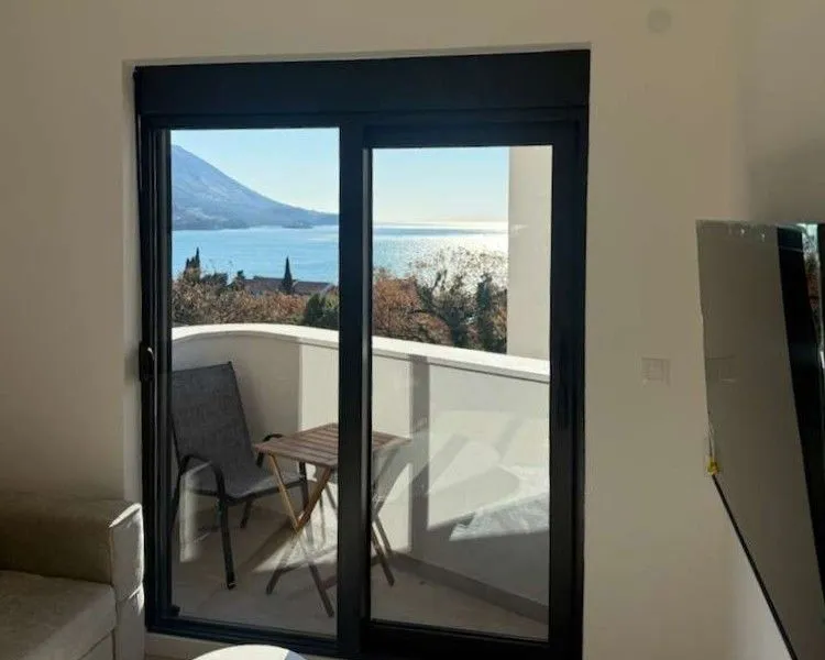 Izdavanje, stan, 40m², Bečići, Budva