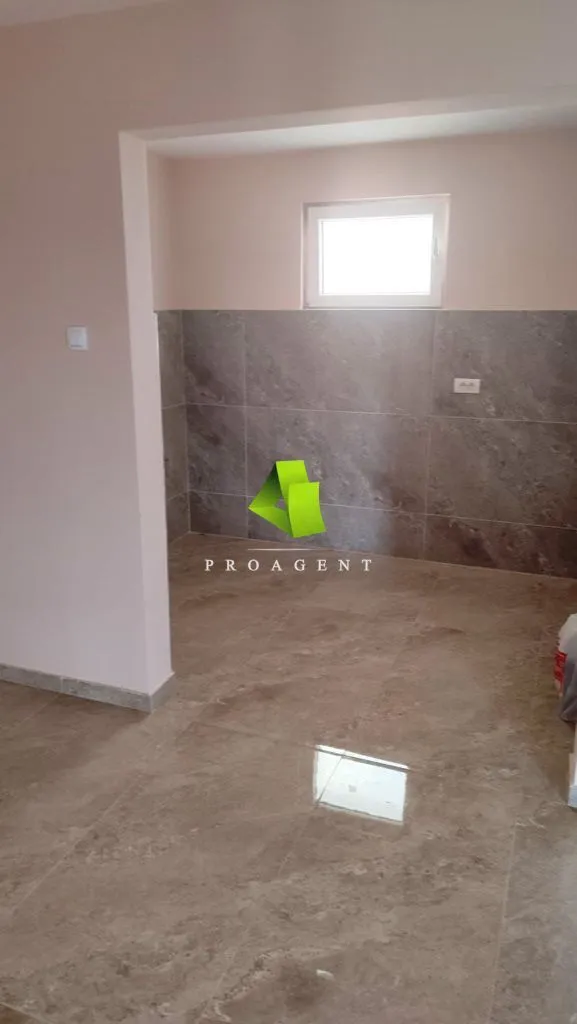 Izdavanje, kuća, 300m², Kruševac, Srbija