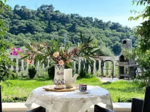 Prodaja, jednosoban stan, 46m², Petrovac, Budva