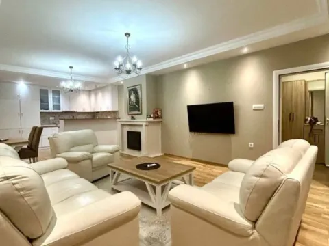 Izdavanje,  kuća, 135m2, Murtovina, Podgorica