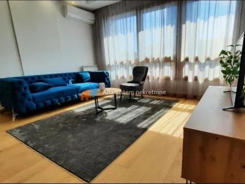 Stan in Novi Beograd Blok 65