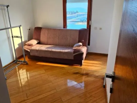 Izdavanje, dvosoban stan, 65m², Stari Aerodrom, Podgorica - image 8