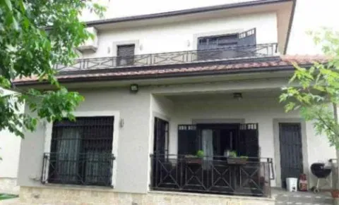 Izdavanje, kuća, 250m², Tološi, Podgorica - image 5