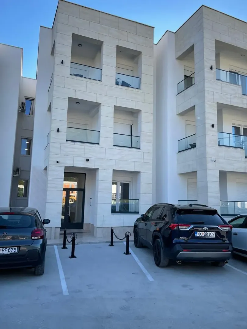 Rent, one bedroom apartment, 46m², Radanovići, Kotor