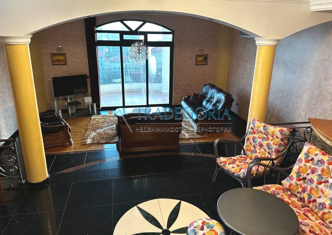 Prodaja, kuća, 422m², Petrovac, Budva