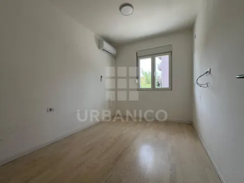 Izdavanje, dvosoban stan, 60m², 1 maj, Podgorica - image 5