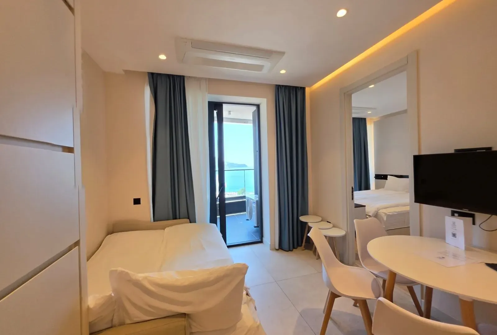 Sale, one bedroom apartment, 44m², Bečići, Budva