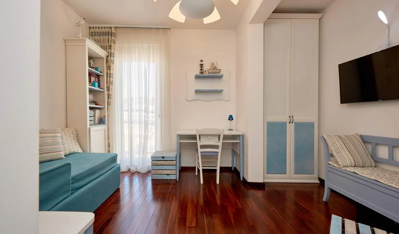 Prodaja, trosoban stan, 150m², Bečići, Budva