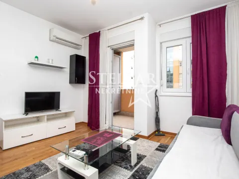 Izdavanje, garsonjera, 26m², City Kej, Podgorica