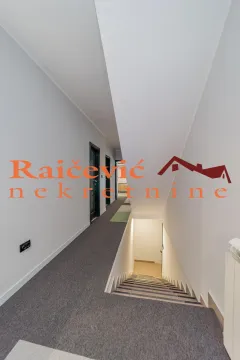 Rent, office space, 152m², Voždovac Sve Podlokacije, Beograd - image 7