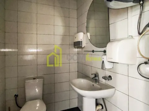 Izdavanje, poslovni prostor, 50m², City Kvart, Podgorica - image 7