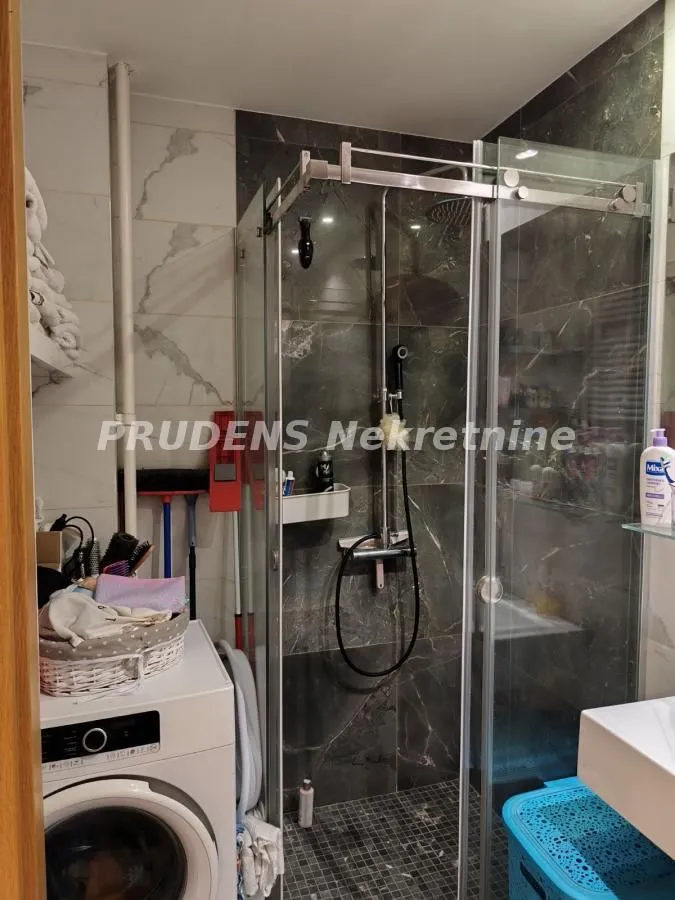 Prodaja, dvosoban stan, 62m², Savski Venac, Beograd