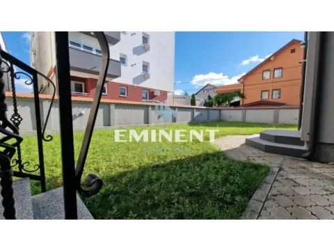 Prodaja, kuća, 345m², Surčin, Beograd - image 23