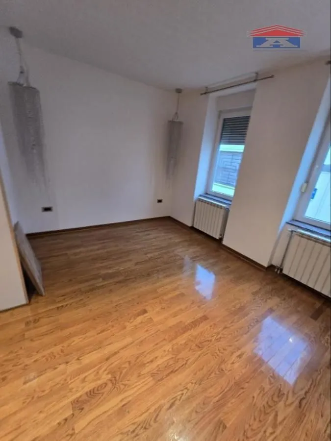 Rent, office space, 119m², Centar, Novi Sad