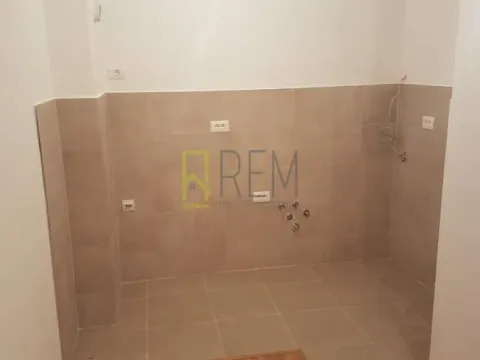 Izdavanje, jednosoban stan, 43m², City Kej, Podgorica - image 6