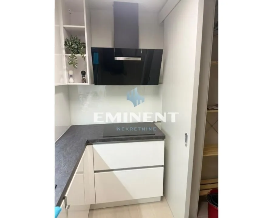 Rent, four bedroom apartment, 100m², Novi Beograd Blok 65, Novi Beograd Sve Podlokacije