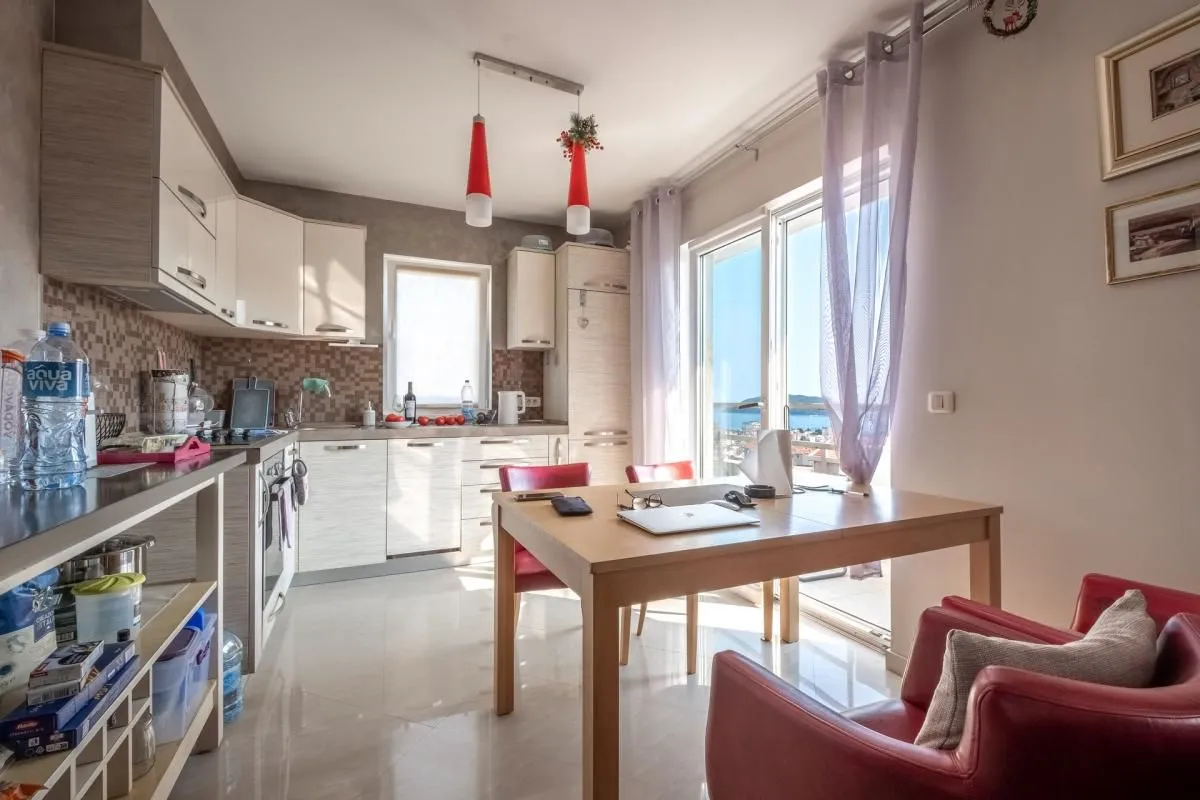 Prodaja, dvosoban stan, 76m², Budva, Crna Gora