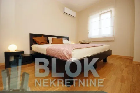 Izdavanje, dvosoban stan, 70m², City Kvart, Podgorica - image 6