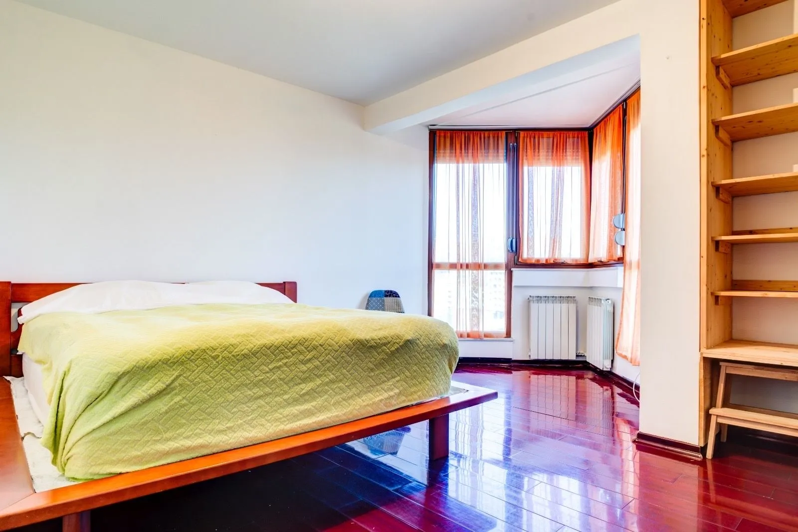 Izdavanje, trosoban stan, 118m², Momišići, Podgorica