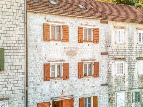 Prodaja, kuća, 152m², Kotor, Crna Gora