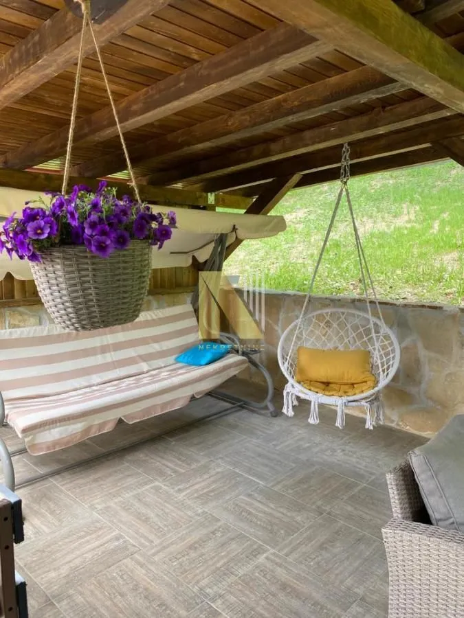 Prodaja, kuća, 150m², Rakovac, Novi Sad Sve Podlokacije