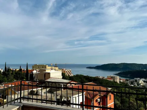 Sale, house, 495m², Bečići, Budva - image 1