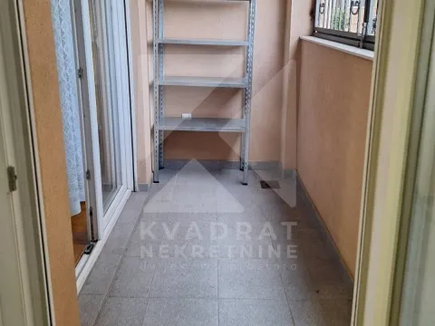 Izdavanje, jednosoban stan, 45m², Tuški Put, Podgorica - image 11