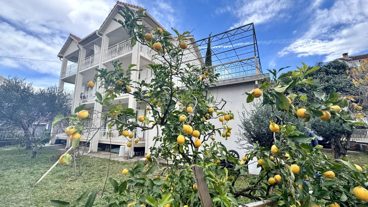 Sale, house, 375m², Kalimanj, Tivat