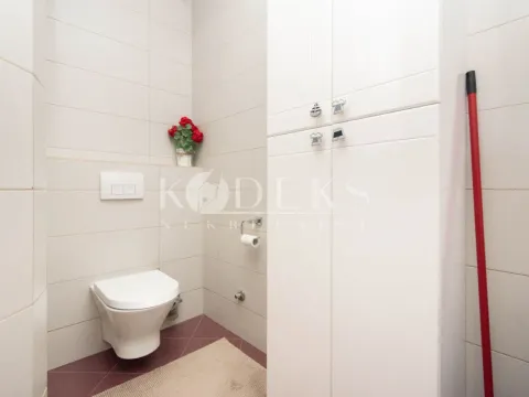 Izdavanje, dvosoban stan, 66m², 1 maj, Podgorica - image 11