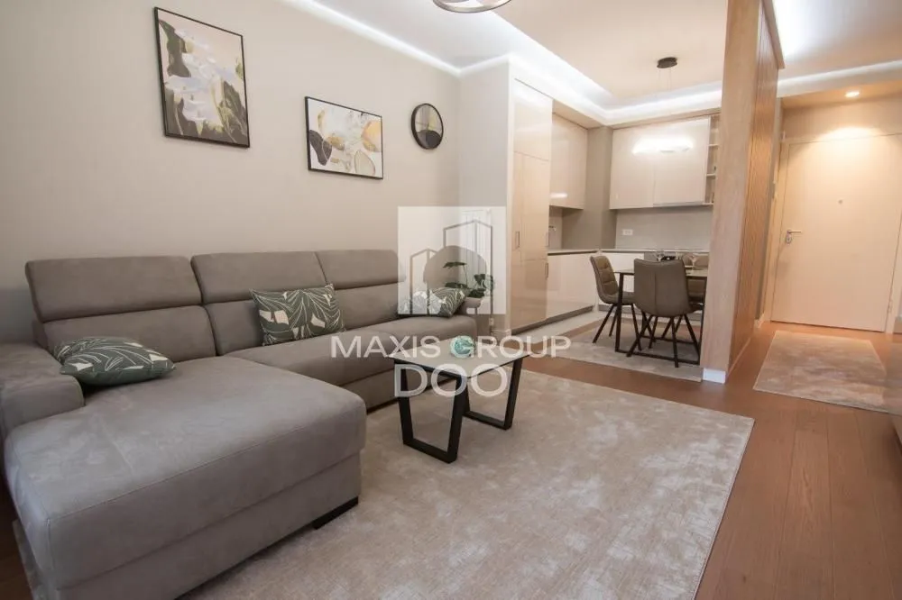 Rent, two bedroom apartment, 54m², Savski Venac, Beograd