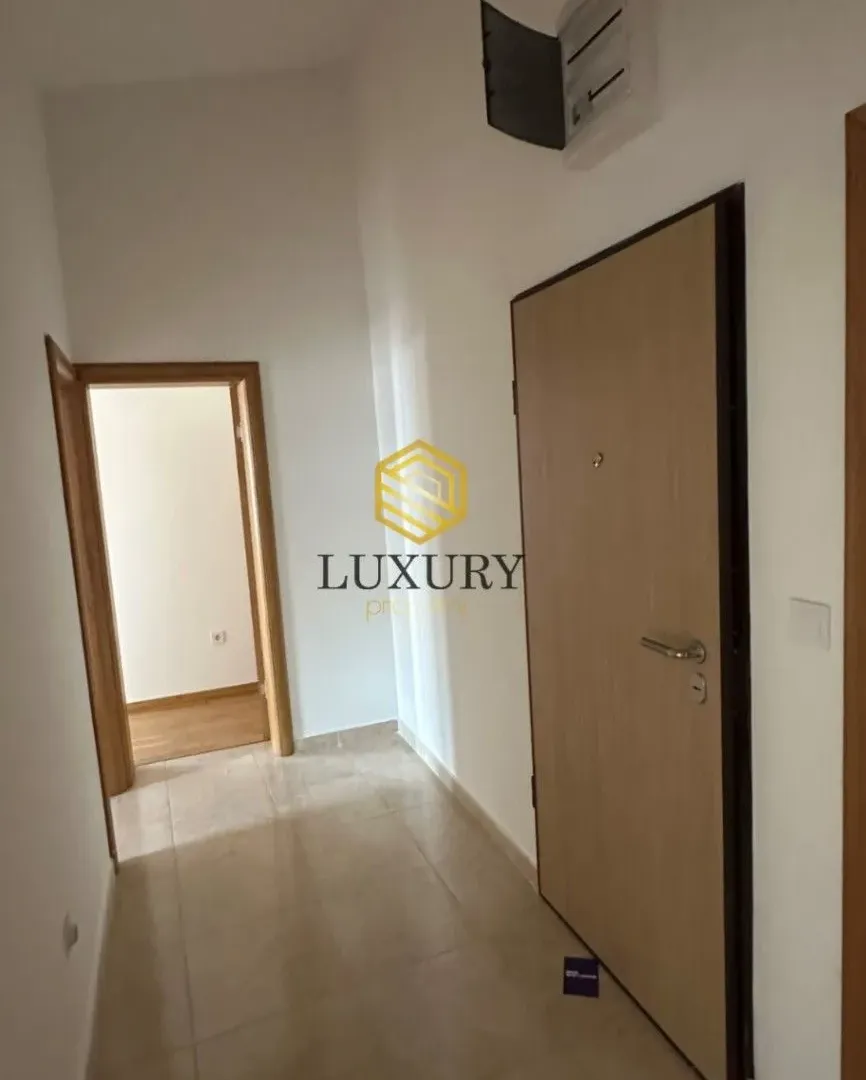 Prodaja, dvosoban stan, 60m², 1 maj, Podgorica