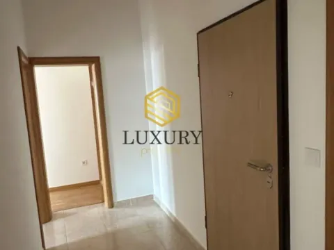 Prodaja, dvosoban stan, 60m², 1 maj, Podgorica - image 9