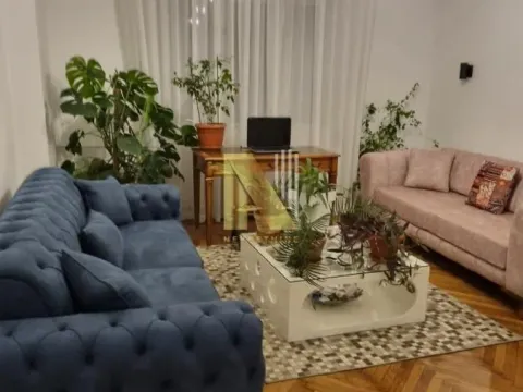 Izdavanje, trosoban stan, 100m², Centar, Novi Sad - image 8