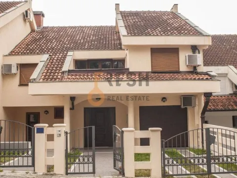 Sale, house, 397m², Ostalo, Podgorica - image 2