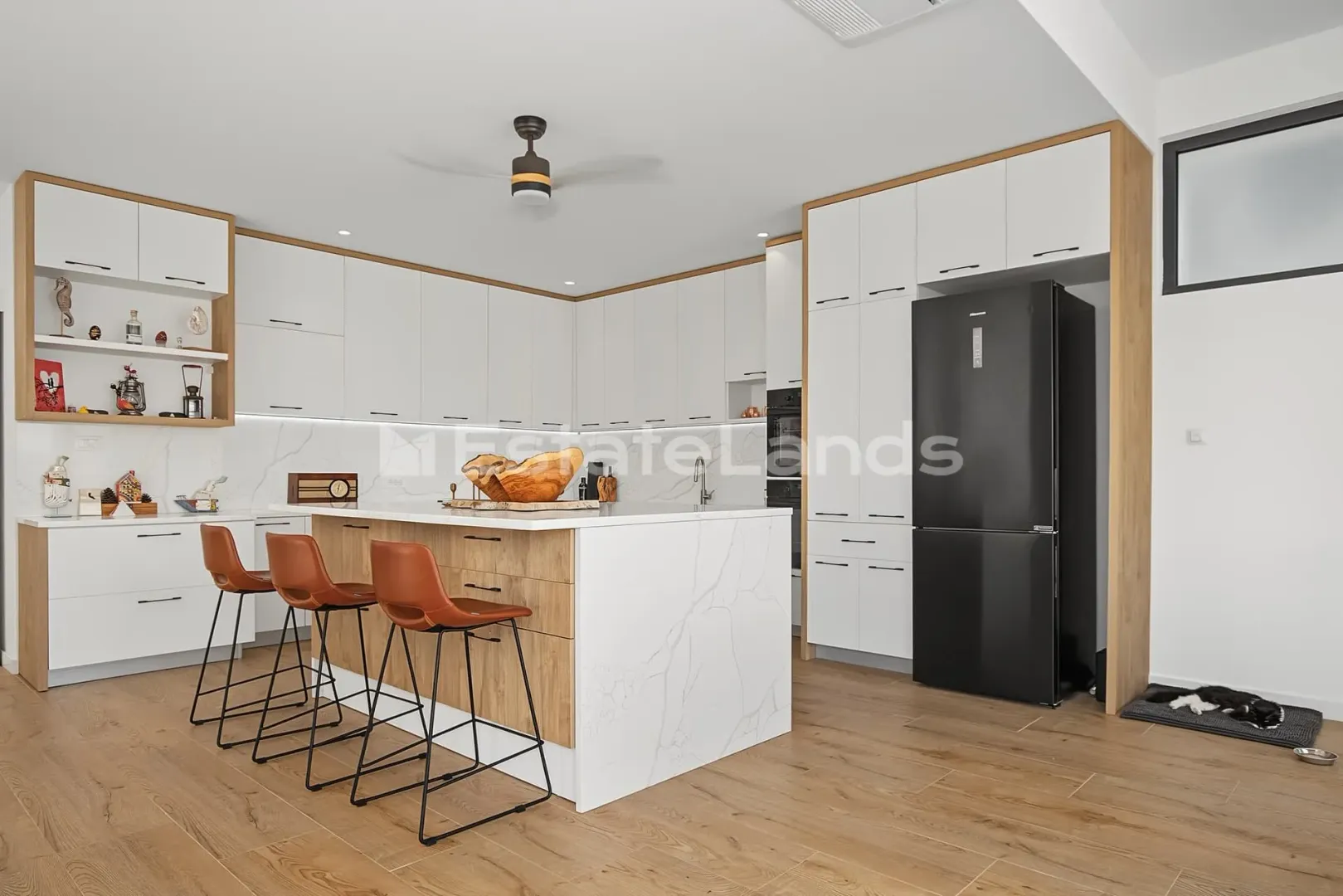 Sale, house, 220m², Krašići, Tivat