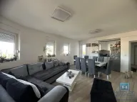 Prodaja, trosoban stan, 82m², Ćuprija, Srbija - image 1