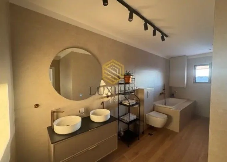 Rent, house, 256m², Masline, Podgorica