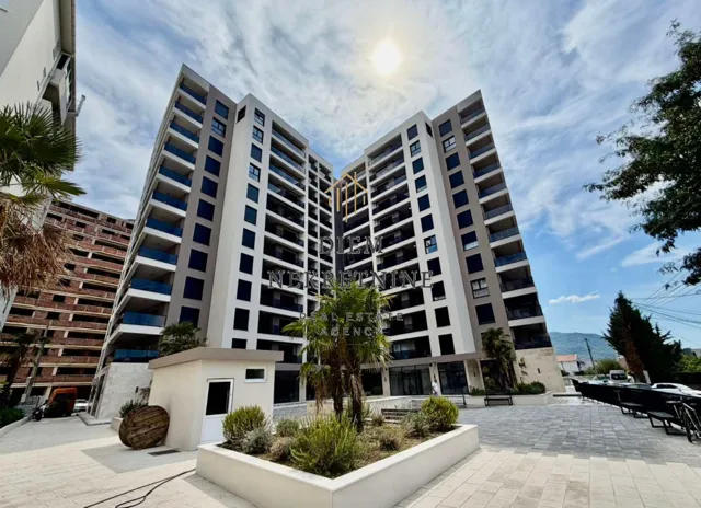 Sale, one bedroom apartment, 55m², Centar, Bar