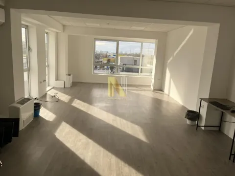 Rent, office space, 150m², Novo naselje, Novi Sad - image 2