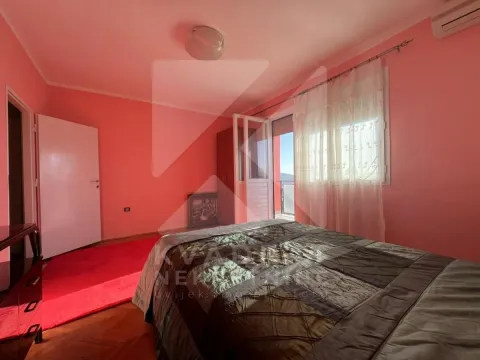 Izdavanje, trosoban stan, 85m², Dalmatinska ulica, Podgorica - image 9