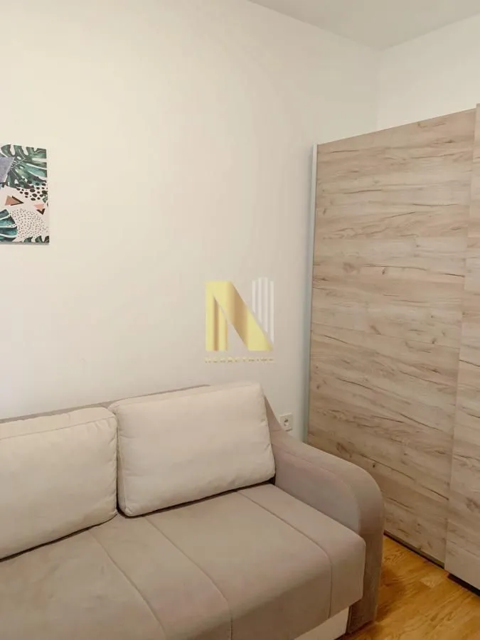 Izdavanje, jednosoban stan, 41m², Adamovićevo Naselje, Novi Sad Sve Podlokacije