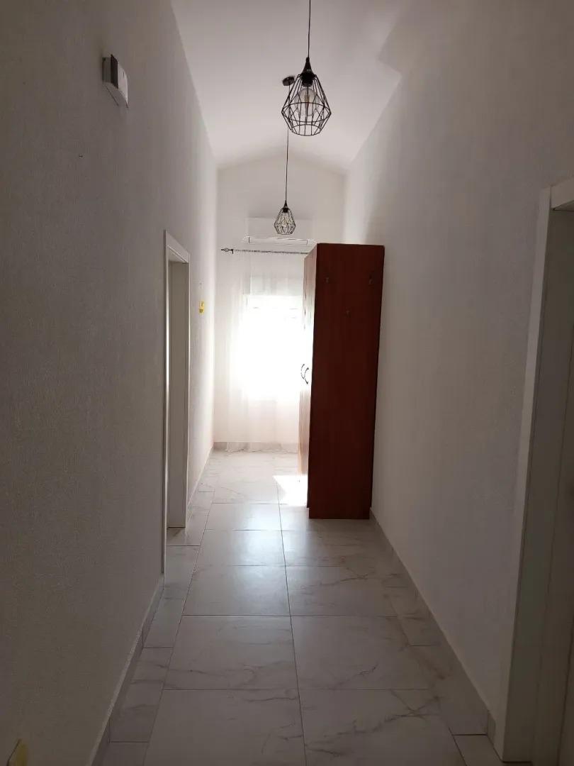 Izdavanje, dvosoban stan, 80m², Dalmatinska ulica, Podgorica