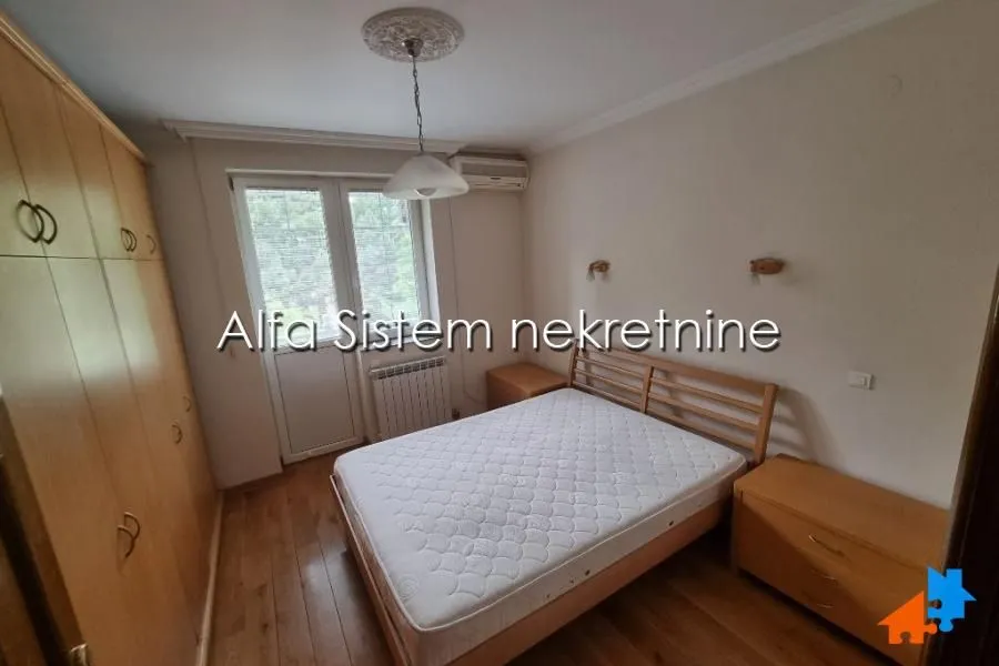 Rent, four bedroom apartment, 120m², Savski Venac, Beograd