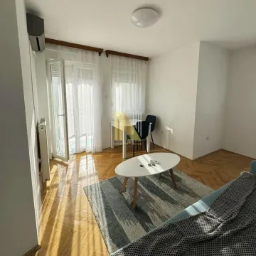 Izdavanje, jednosoban stan, 41m², Cara Dušana, Novi Sad Sve Podlokacije - image 5