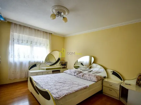 Sale, house, 303m², Konik, Podgorica - image 7